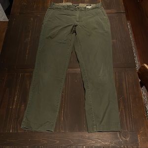 Mens J crew Green Pants 33/32